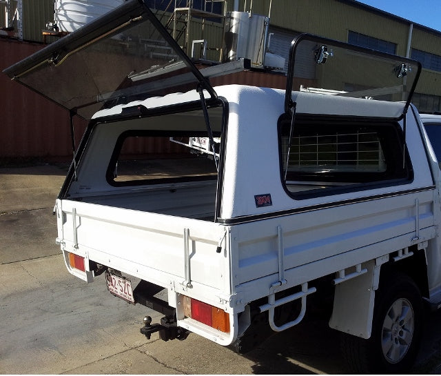 3XM Trayback Series canopy with Lift Up Window to suit any Dual Cab tray